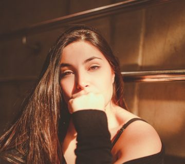 Woman in black top 3367679 360x320