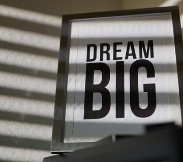 Dream big signage 945966 360x320