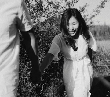 Happy asian woman walking with boyfriend in countryside 3088160 360x320