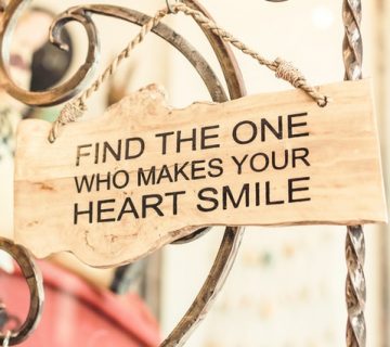 Pexels artem beliaikin 1036843 360x320